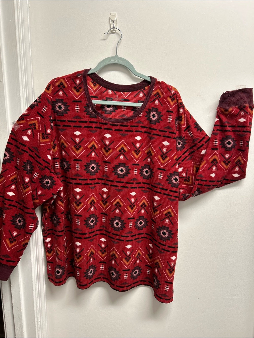Cuddl Duds Red Aztec-Print Pullover Thermal like top